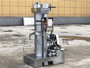 為什么要選擇液壓芝麻榨油機(jī)呢？