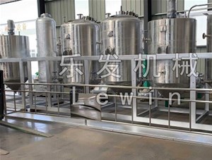 榨油機使用一段時間之后，如何清理油垢？